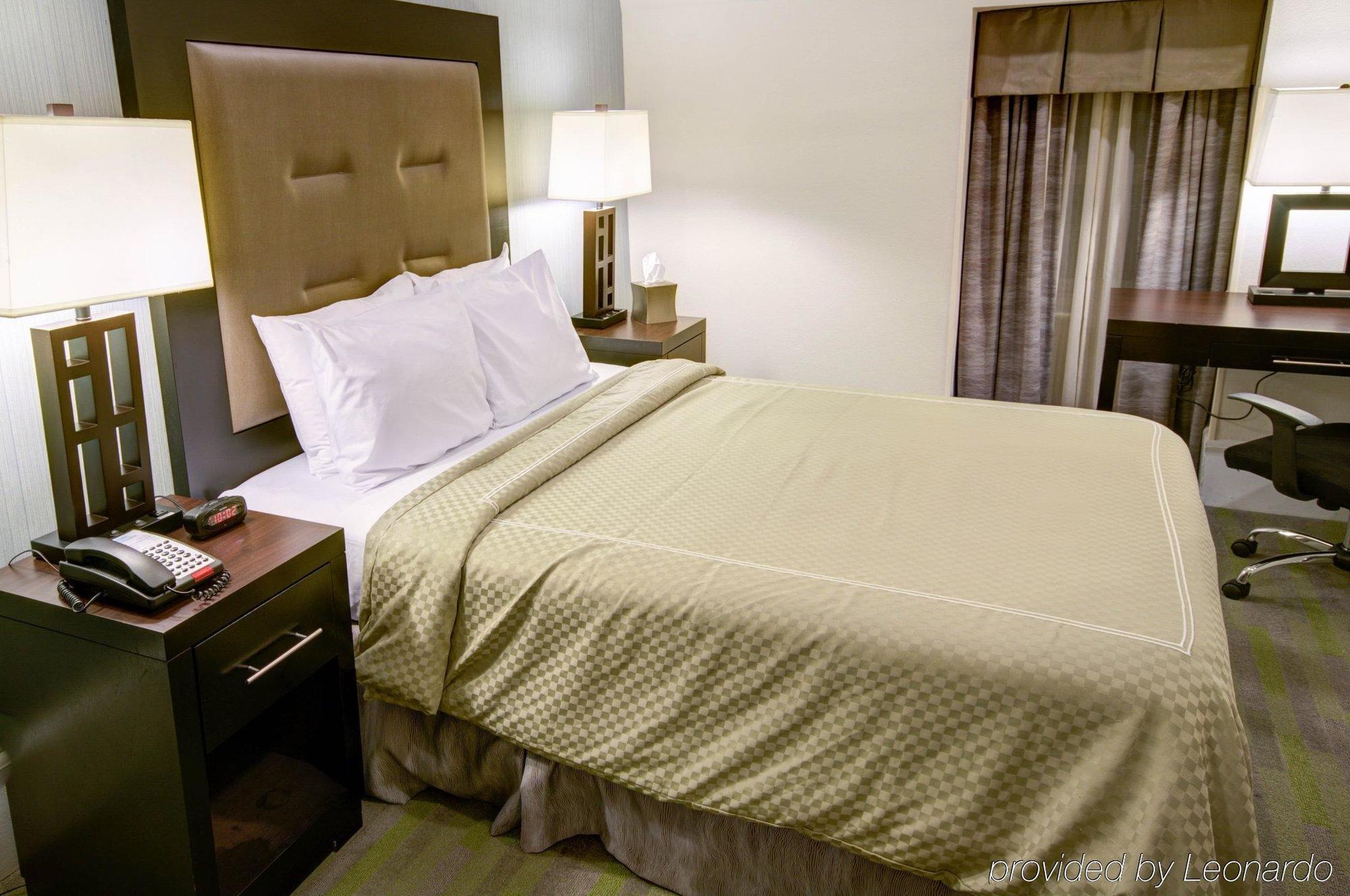 Quality Center Inn 2*